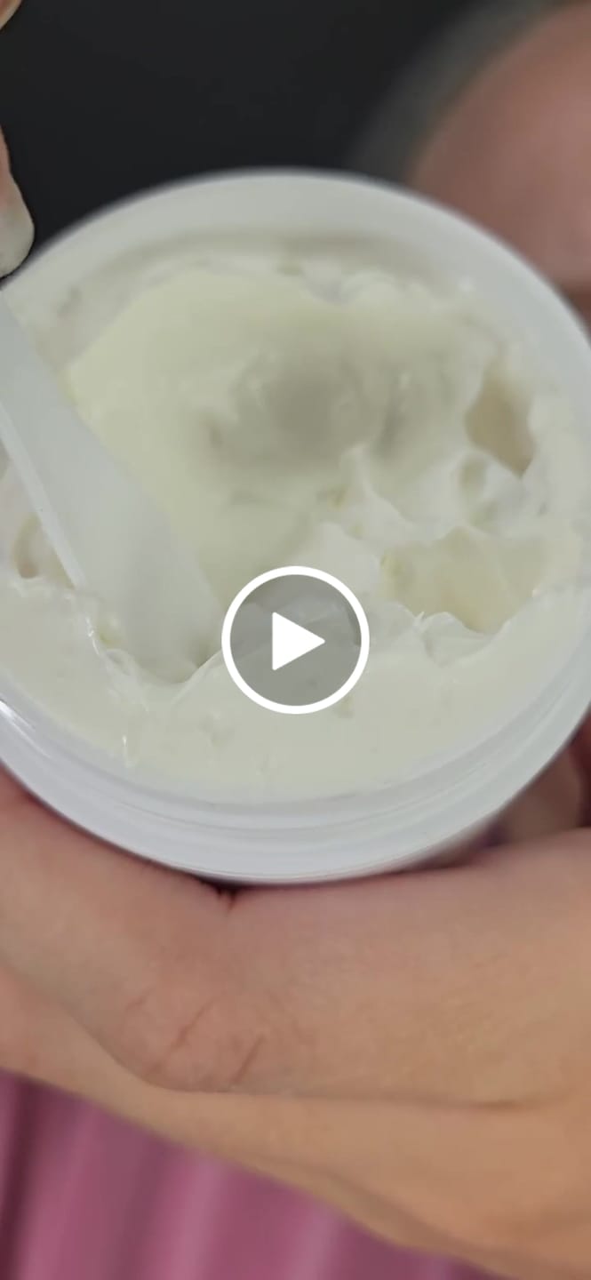 Customer video review of HYDRATING CREAM | BARRIER SUPPORT