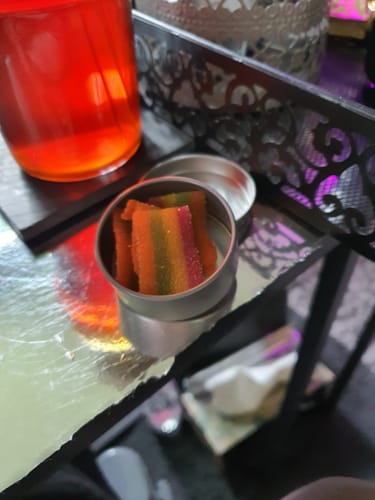 Customer photo review of THC Spacegummies Rainbow