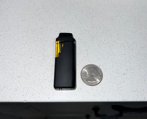 Customer photo review of Kind - 2G THCa Live Resin - Wedding Cake (Hybrid)