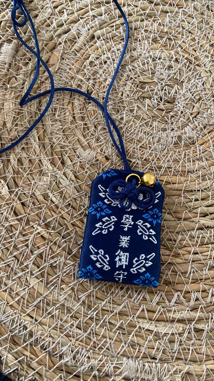 Customer photo review of Omamori Bleu - Réussite Scolaire
