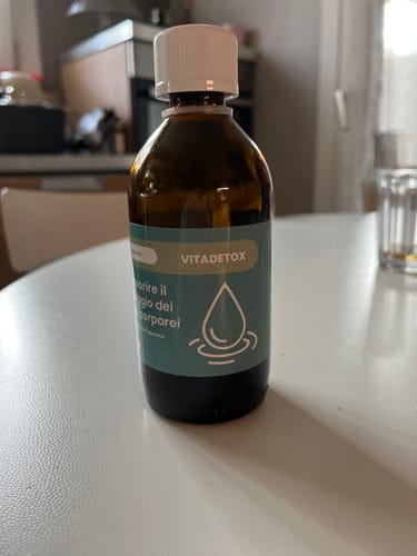 Customer photo review of VITADETOX - Per drenare i liquidi corporei (200 ml)