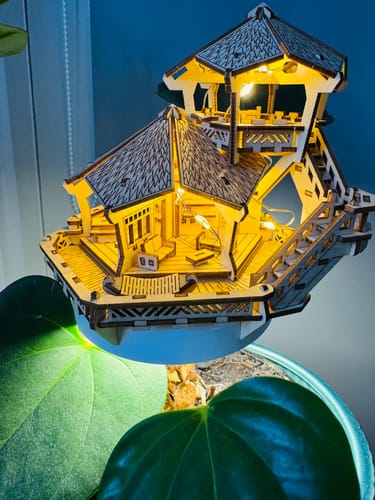 Customer photo review of Island Cabana + Grow Light