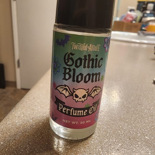 Customer photo review of Gothic Bloom Perfume Oil