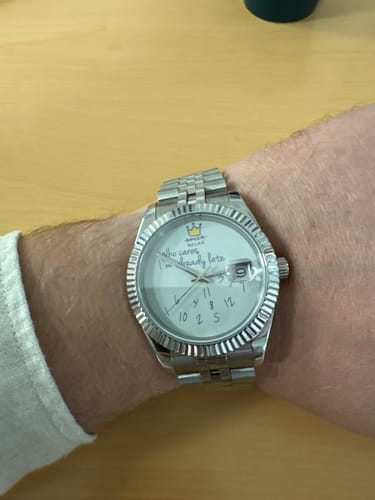 Customer photo review of EONDATE MAXI CLASSIC WATCH