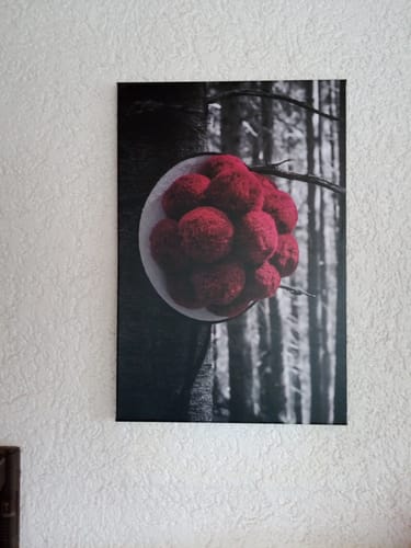 Customer photo review of Leinwandbild Schwarzwald mit traditionellem Bollenhut Hochformat