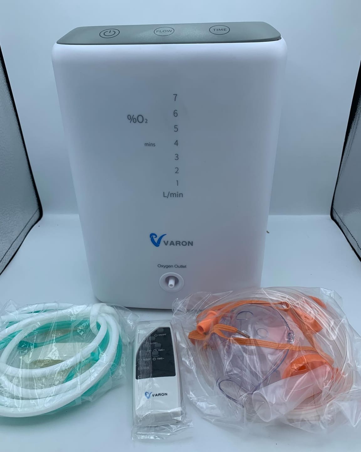Customer photo review of VARON generatore di ossigeno per uso domestico, modello VH-3, regolabile da 1 a 7 litri/minuto.