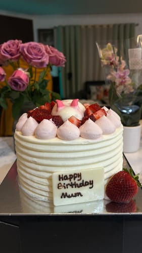 Larra G. review of Strawberry Bunny image 1 out of 1