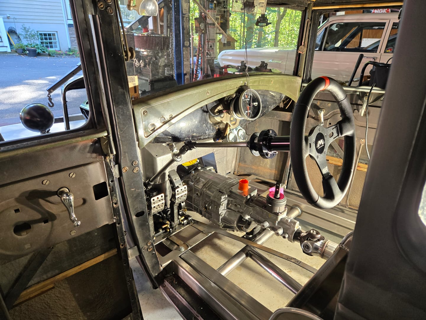 Customer photo review of Motion Raceworks SFI Quick Release Steering Hub 5/6 Bolt Pattern 15-240