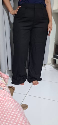 Suely A. review of Calça Pantalona Graviola Preta image 1 out of 1