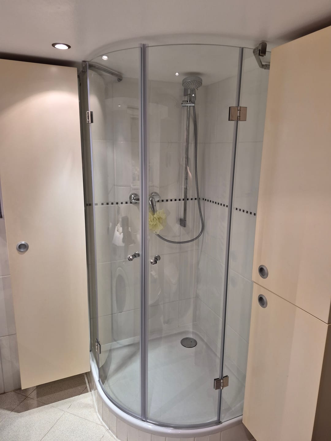 Customer photo review of Runddusche Viertelkreis 8mm SR-008