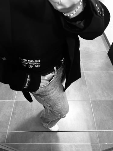 Customer photo review of BLUE LABEL EMBOSSED BLAZER BLACK