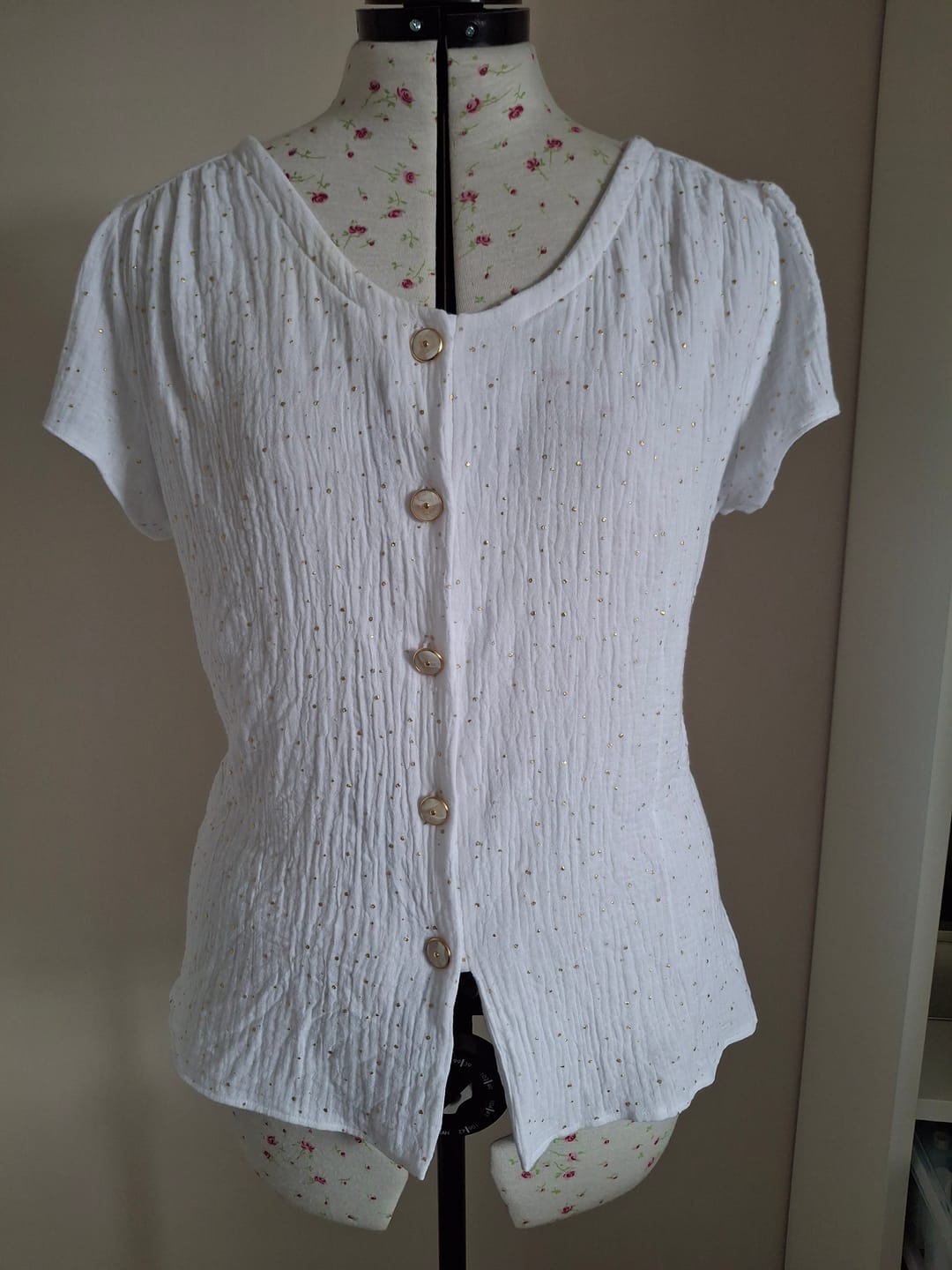 Customer photo review of Gold Speckled Double Gauze Fabric