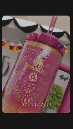 Customer photo review of Stanley Quencher H2.0 Flowstate™ Tumbler Sunrise Catrina | 887ML