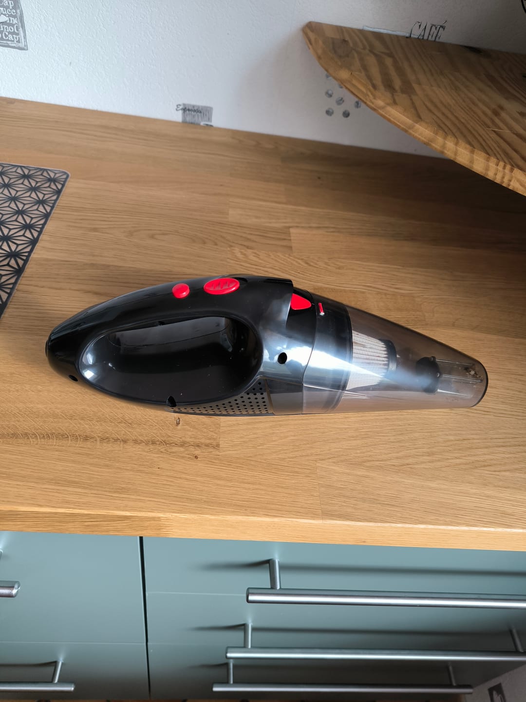 Customer photo review of Aspirateur à main V1 Pro - Moteur ultra- puissant 33 000 tr/min pour une performance exceptionnelle