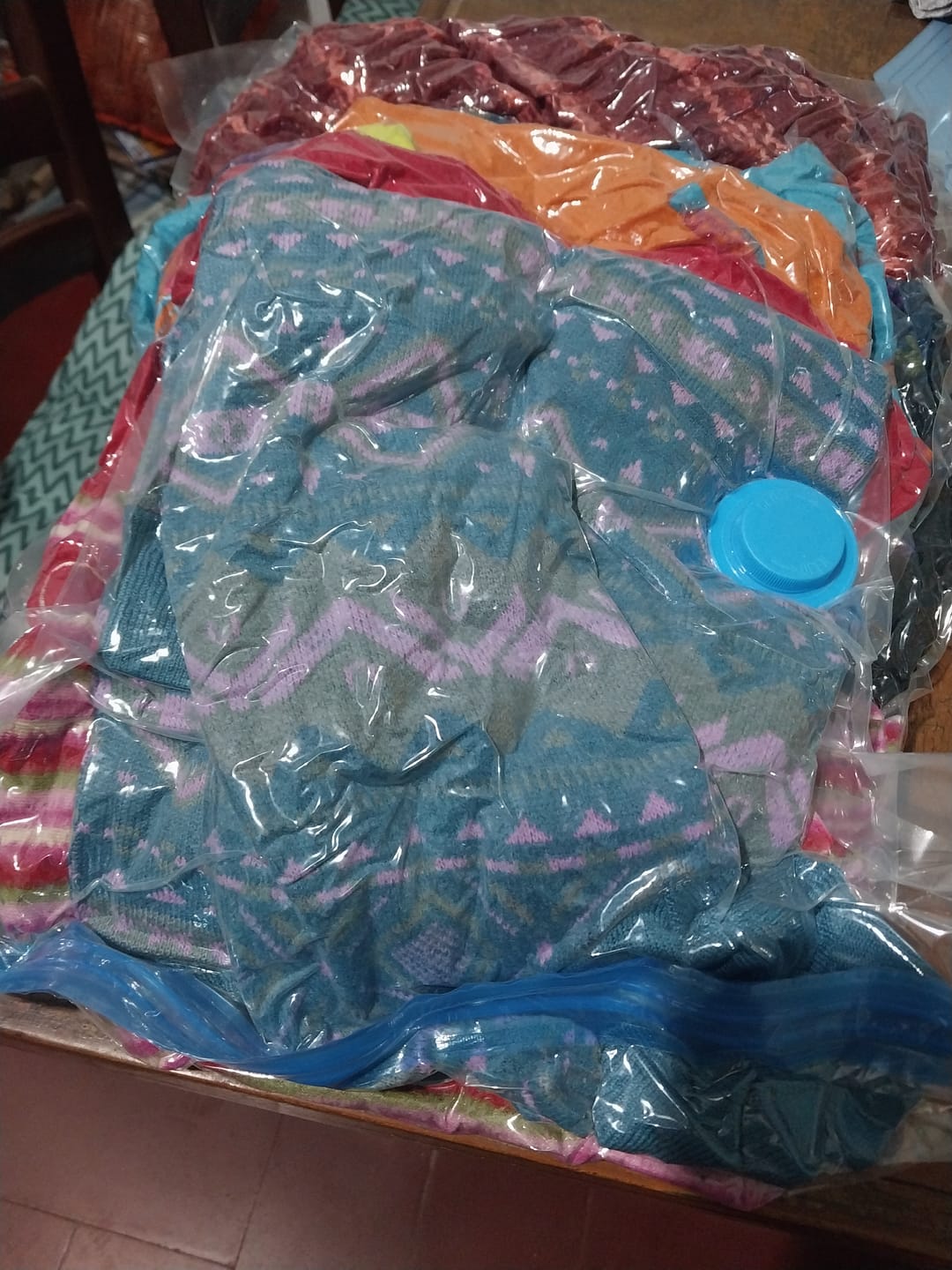Customer photo review of Set de 3 Bolsas al Vacio para Ropa con Inflador