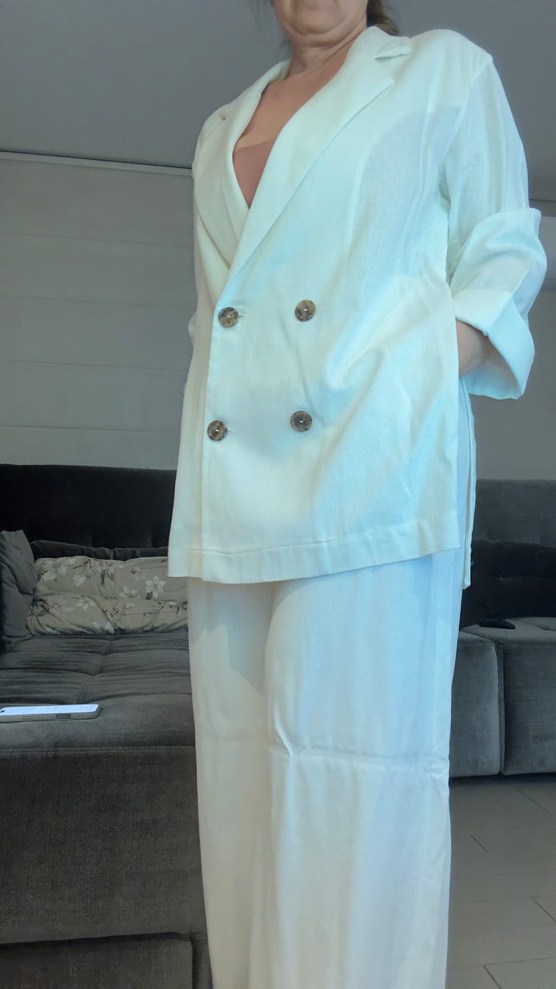 Customer photo review of Blazer Sândalo Off White