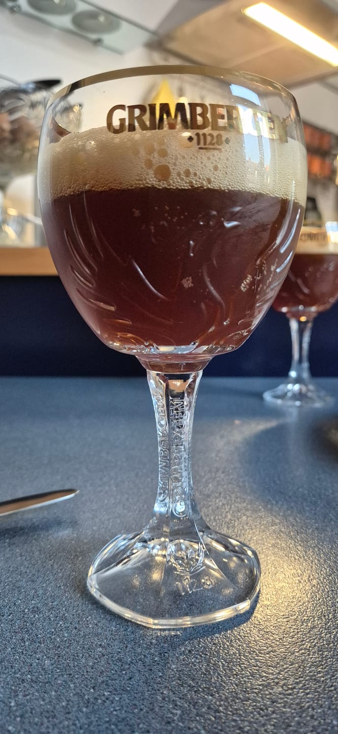 Customer photo review of Grimbergen Bierglazen op Voet - 330 ml - 2 stuks