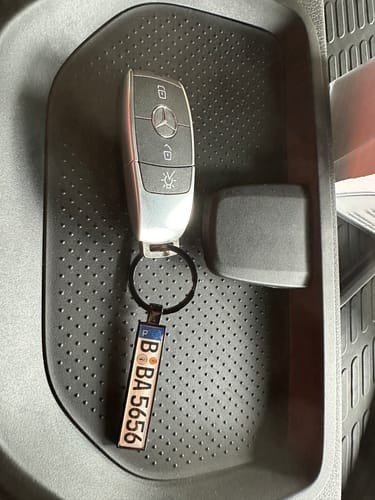 Customer photo review of Kennzeichen Schlüsselanhänger Mini Nummernschild Metall