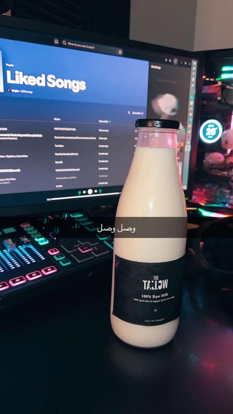 Customer photo review of Raw Cow Milk 1L