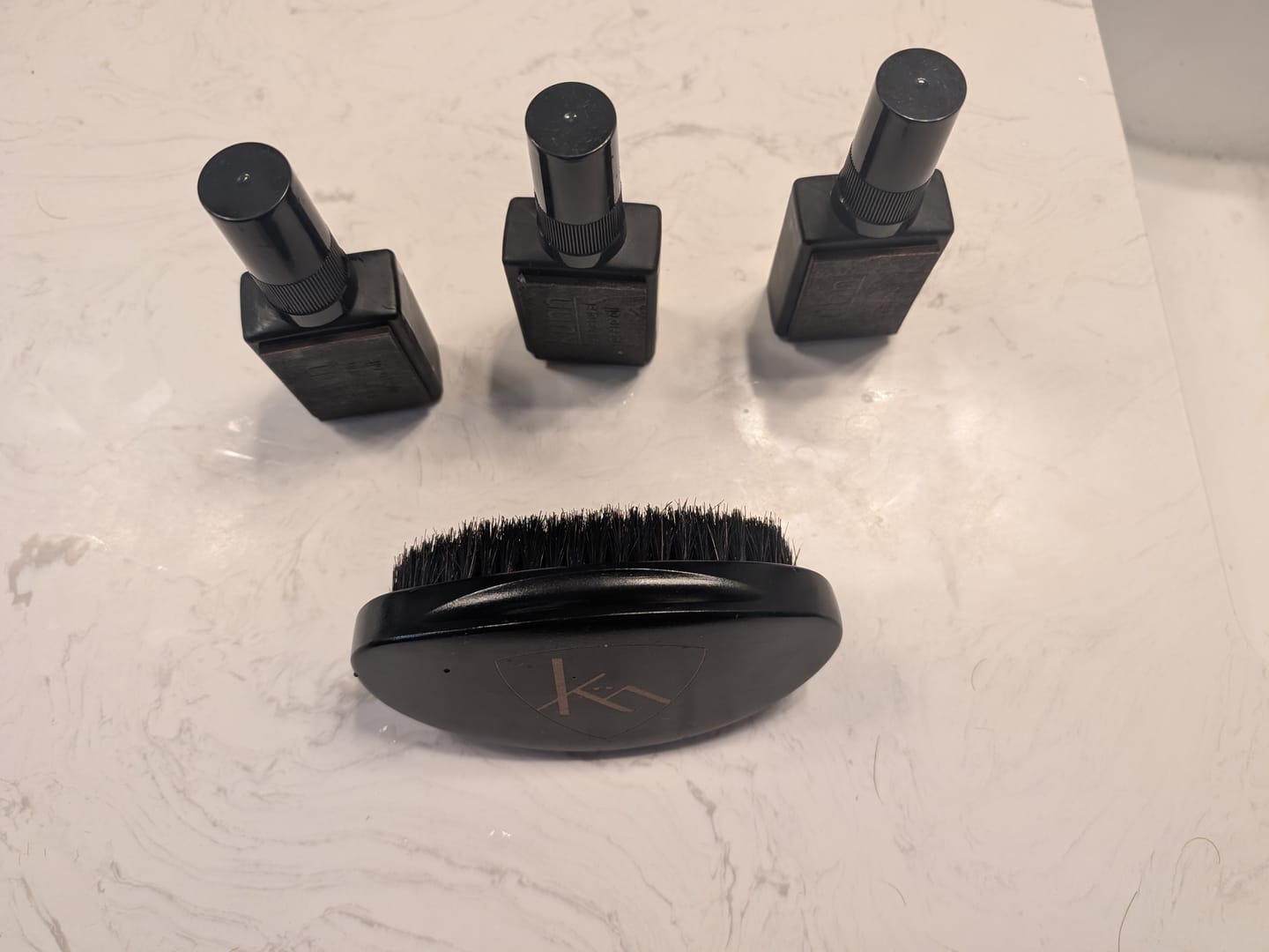 Customer photo review of Kühn Products Black Beard Brush | with built in curve and grip