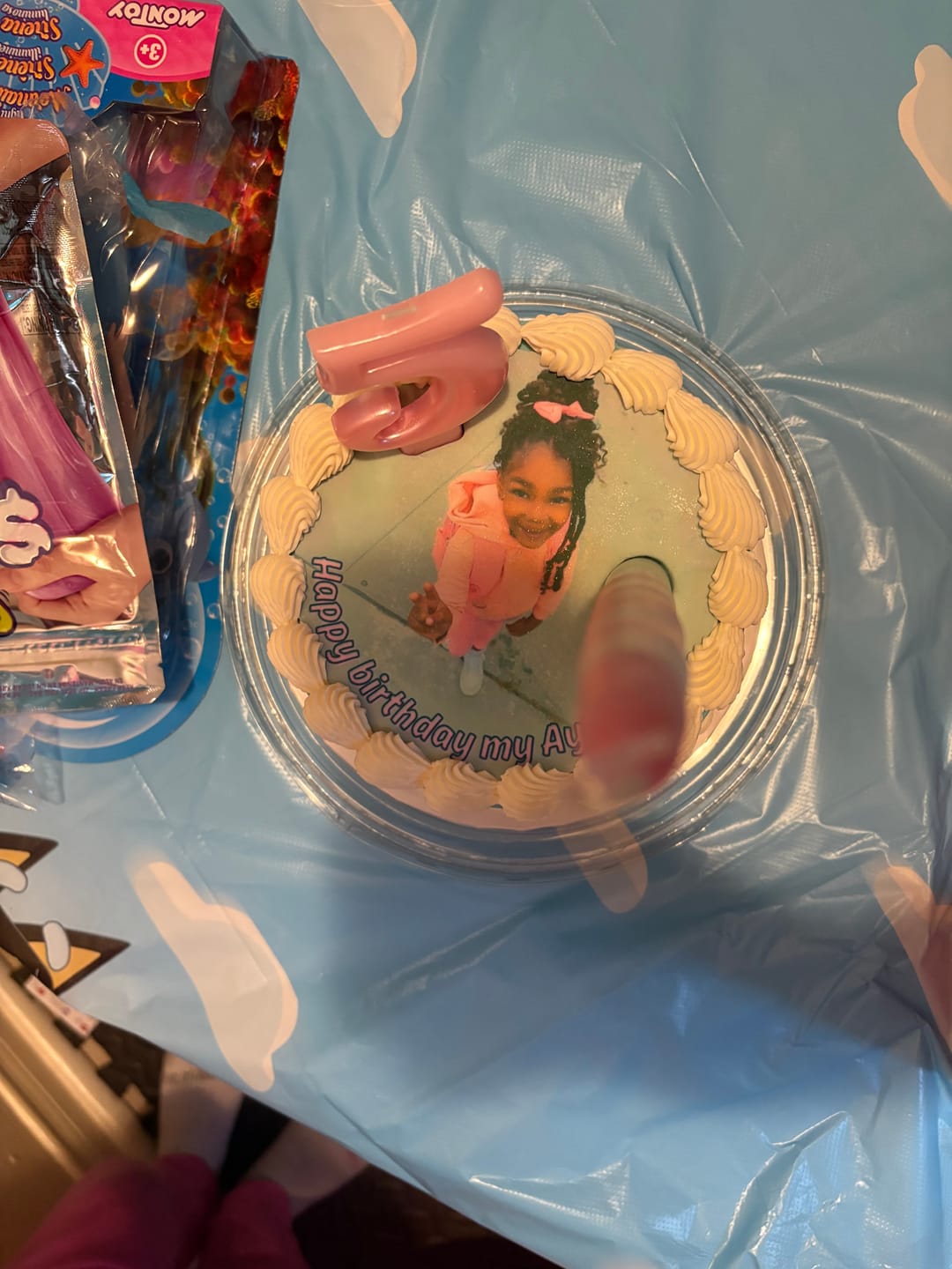 Customer photo review of Round Custom Logo / Photo Cake