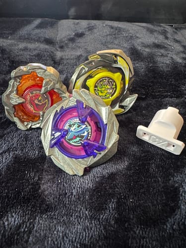 Customer photo review of [Pre-Order Lot 2 ETA September] Takara Tomy Beyblade X UX-15 SharkScale Deck Set