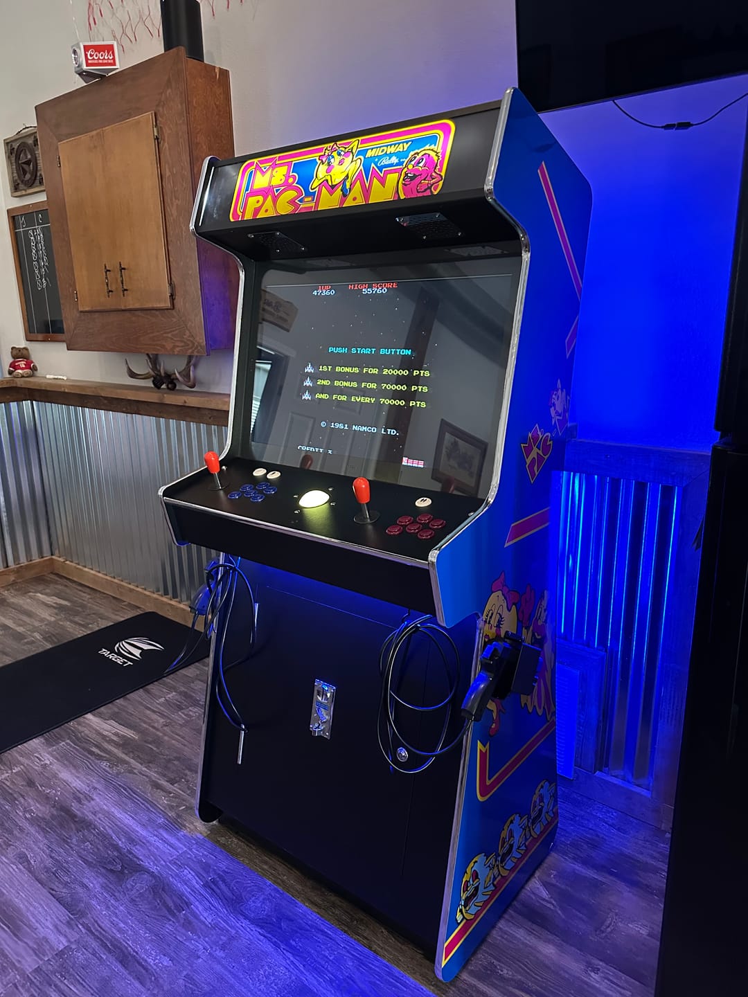 Customer photo review of 2 PLAYER STANDUP Arcade Machine With 2 shooting Guns 4600 Games Multi-cade  Upright Retro Cabinet Black