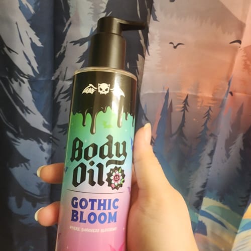Customer photo review of Gothic Bloom Body Oil