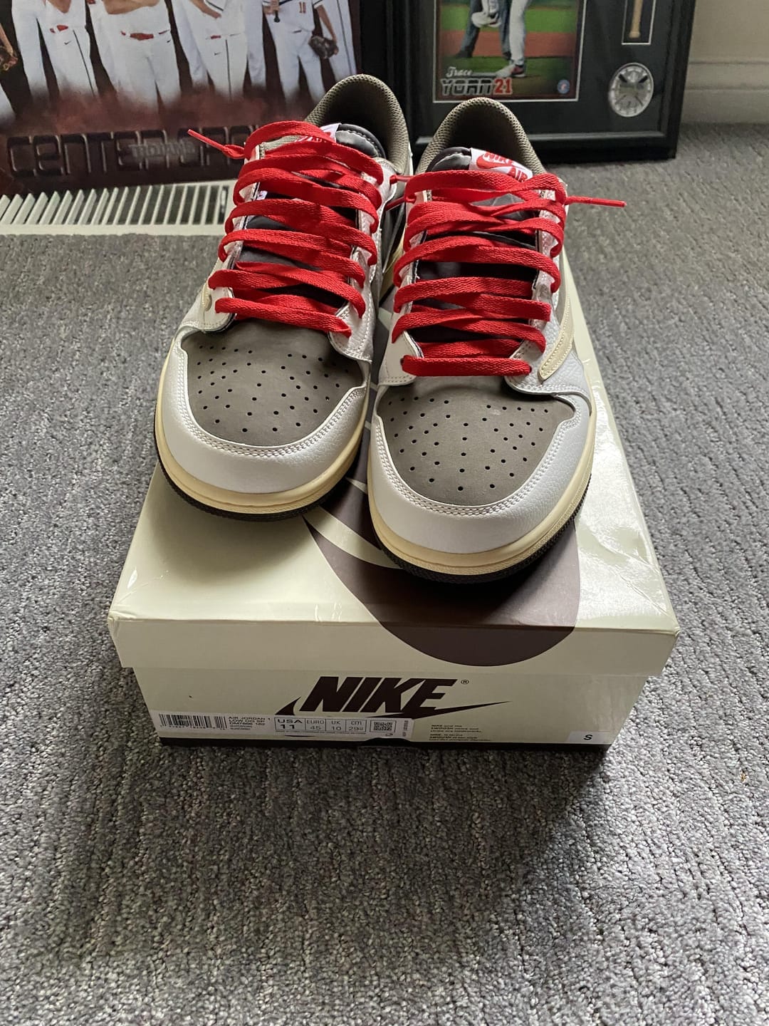 Customer photo review of JORDAN 1 Low - Travis Scott Reverse Mocha - Black Unisex Streetwear Limited Edition