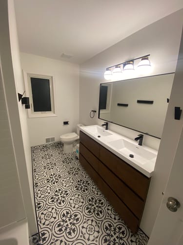 Customer photo review of Monterey Modern Vanity (24"-84")