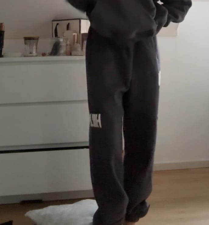 Customer photo review of GATED COMMUNITY CUFFED SWEATPANTS DARK GREY