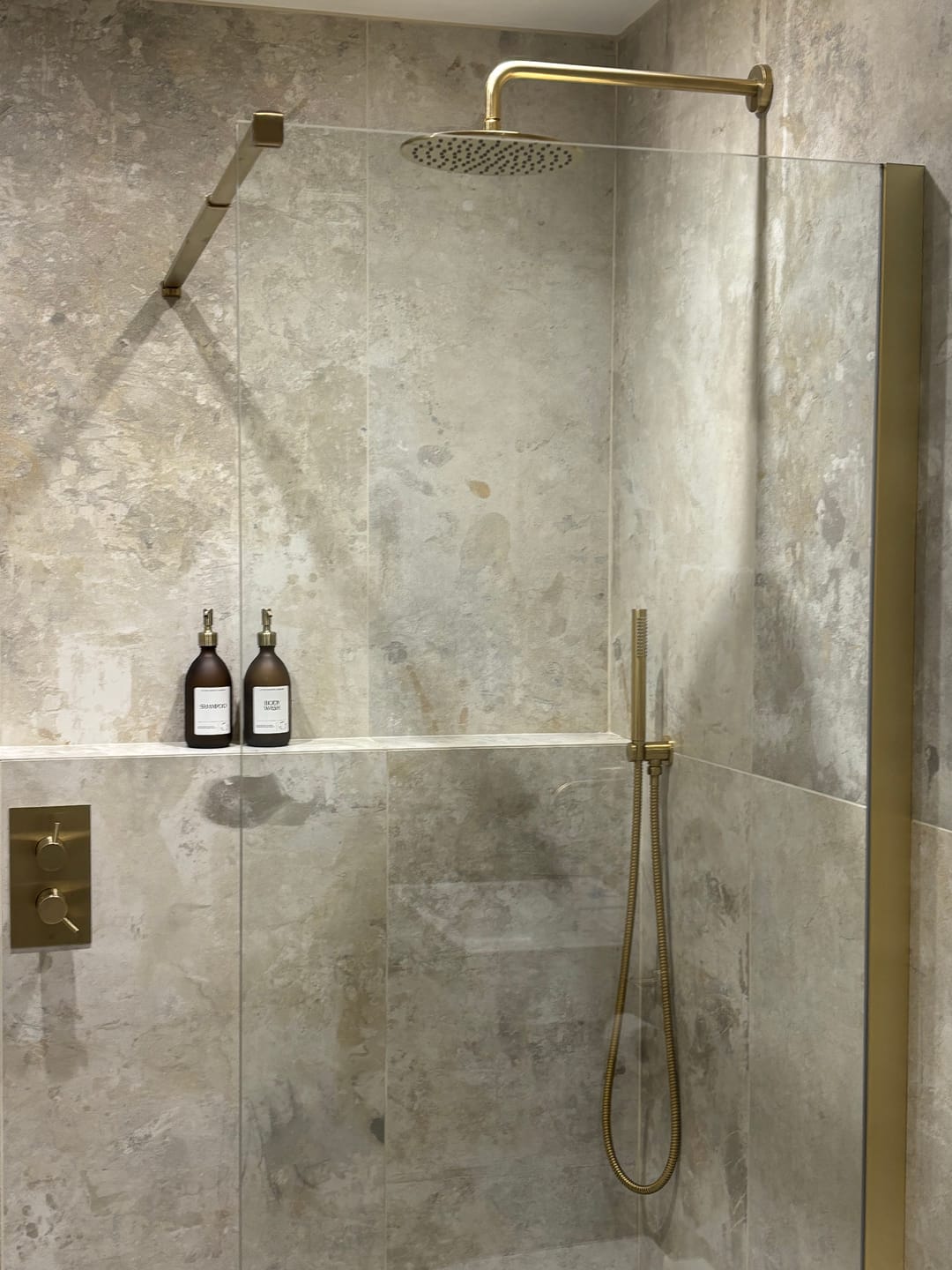 Customer photo review of Frosted Amber 500ml Glass Bottle with Metal Pump