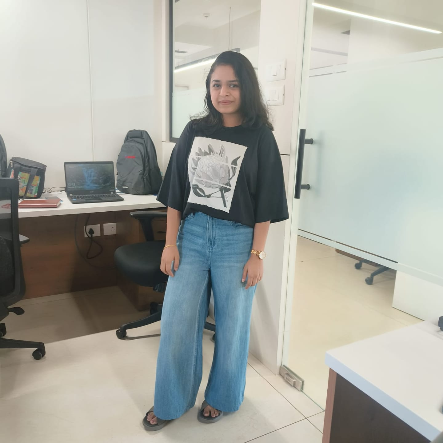 Customer photo review of Effortless Protea Oversized Tee