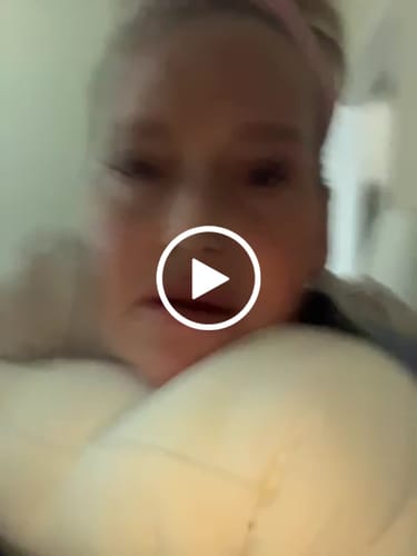 Customer video review of The Marshmalloo Pillow