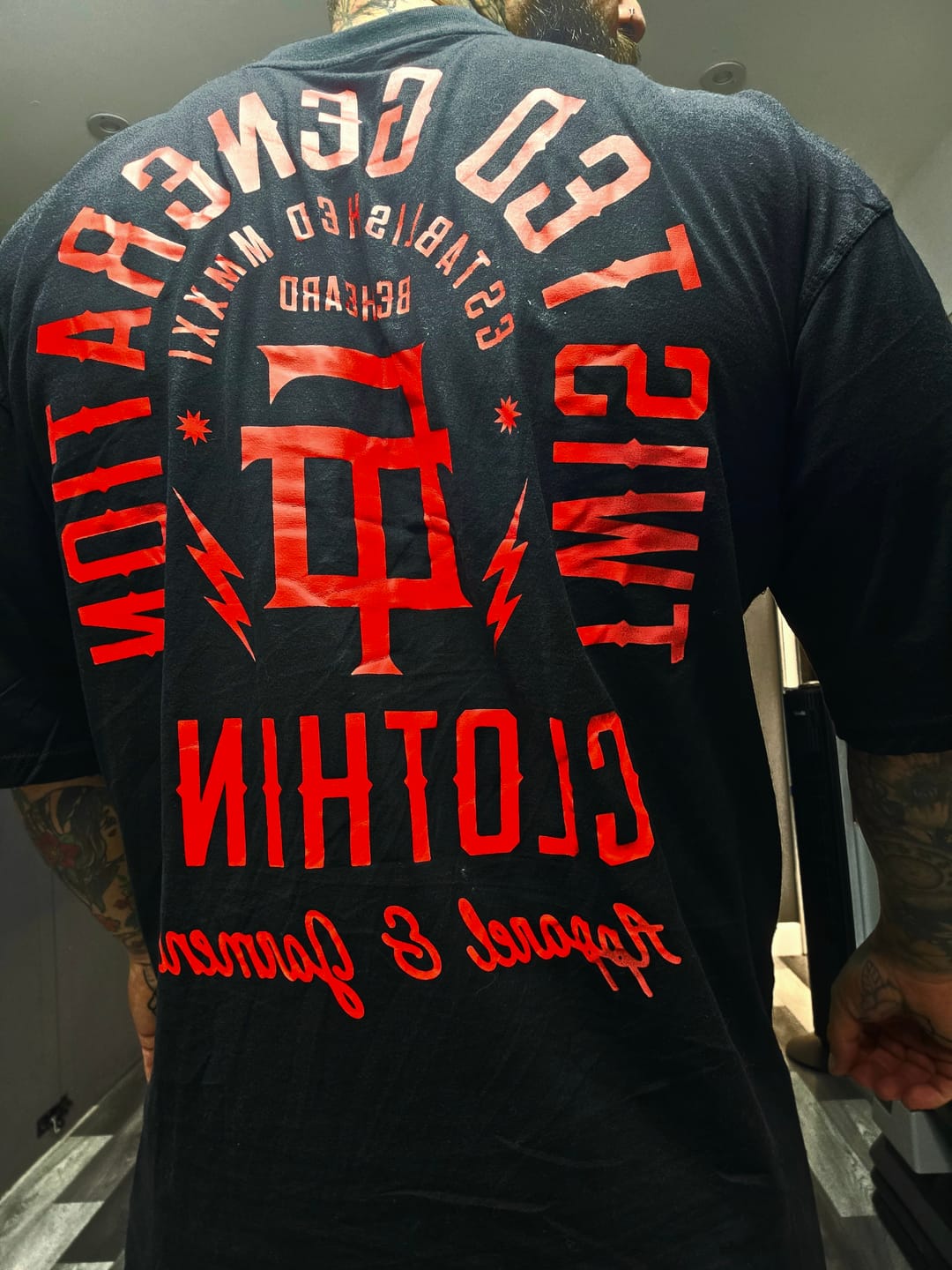Customer photo review of Red Skull Oversized T-shirt