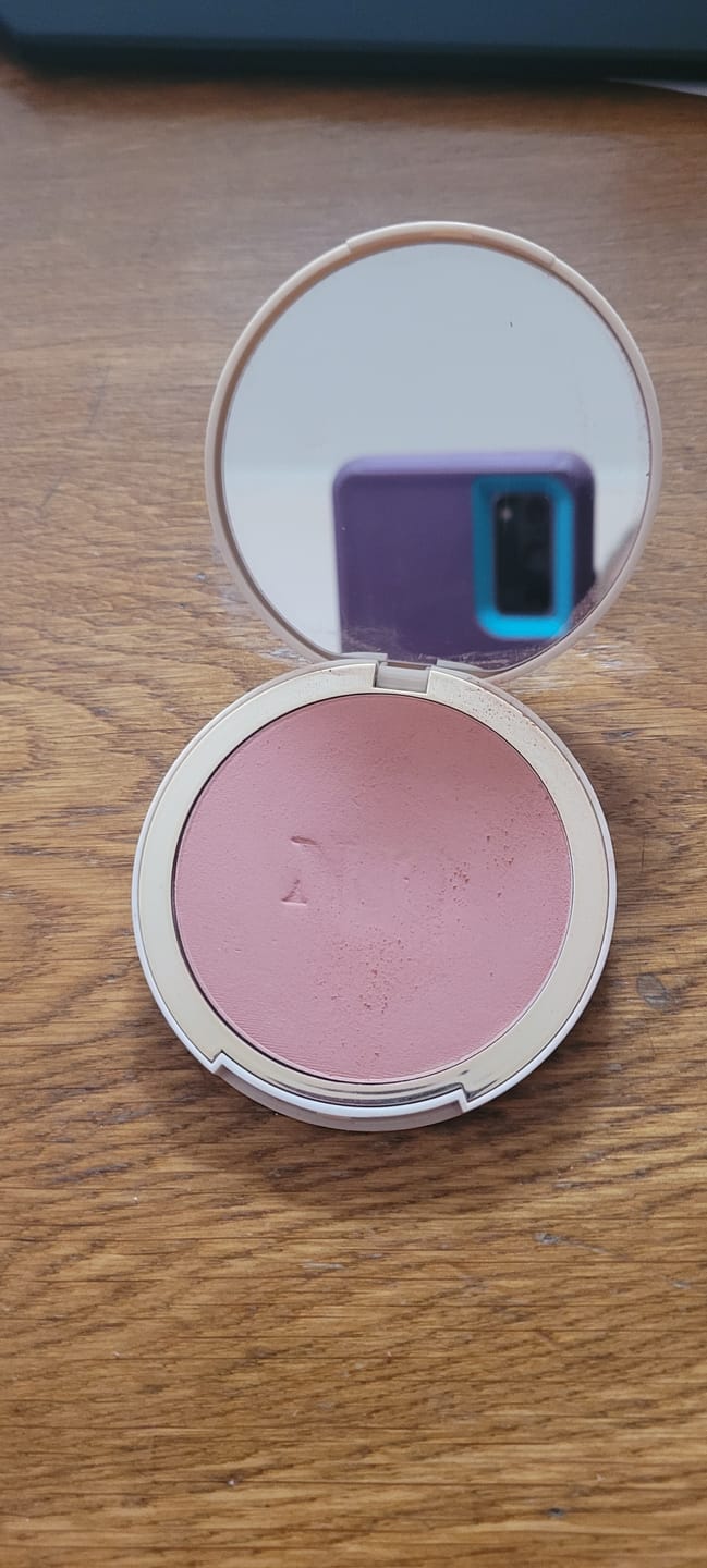 Customer photo review of Blush pudra cu efect de blurare