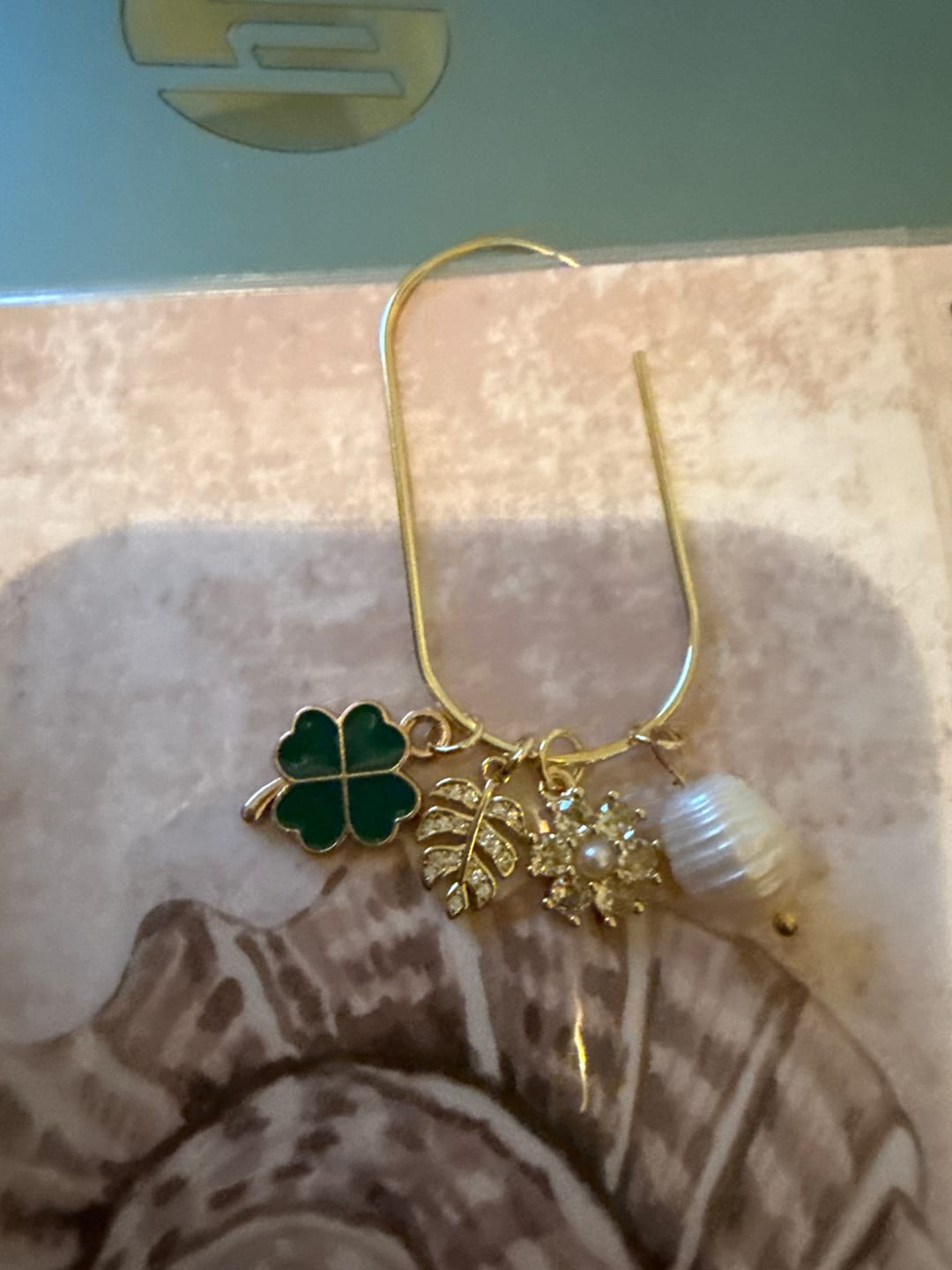 Customer photo review of Four Leaf Clover Charm – Fortune Finder