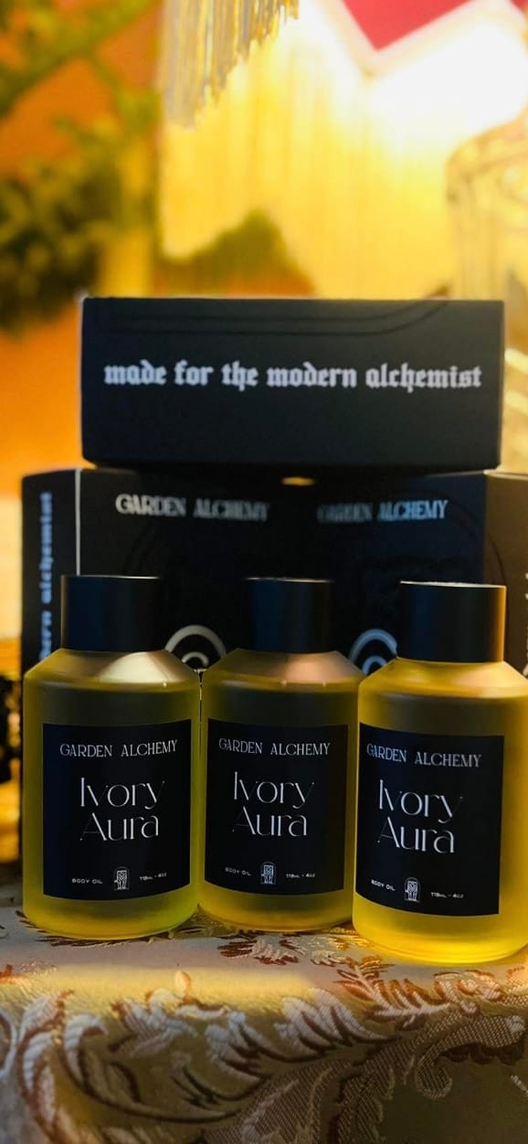 Customer photo review of Ivory Aura Body Oil