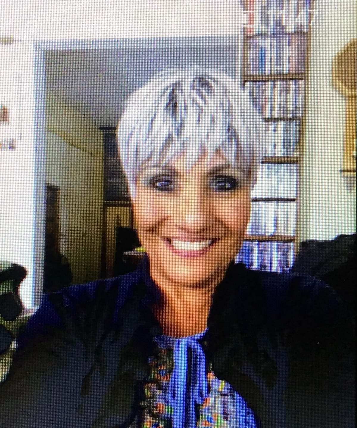Customer photo review of Outre Wigpop Full Wig - NOLA