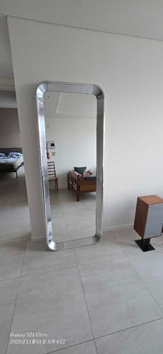 Customer photo of installed Déjà-vu mirror