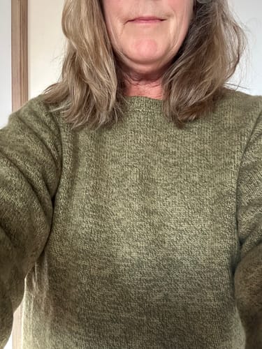 Customer photo review of Scottish Green Marl Chunky Cashmere Crew Neck Jumper Large