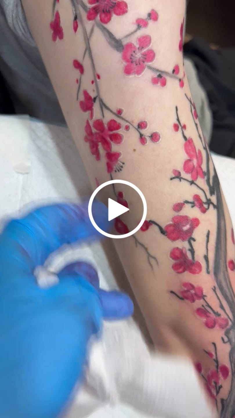 Customer video review of T&T AWE Tattoo Needles Round Magnums (20 pcs/box)