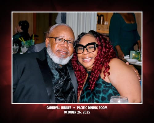 Customer photo review of Barry. Wang Mens Hunter Green Casual Shirts Paisley Jacquard Long Sleeve Button Down Shirt