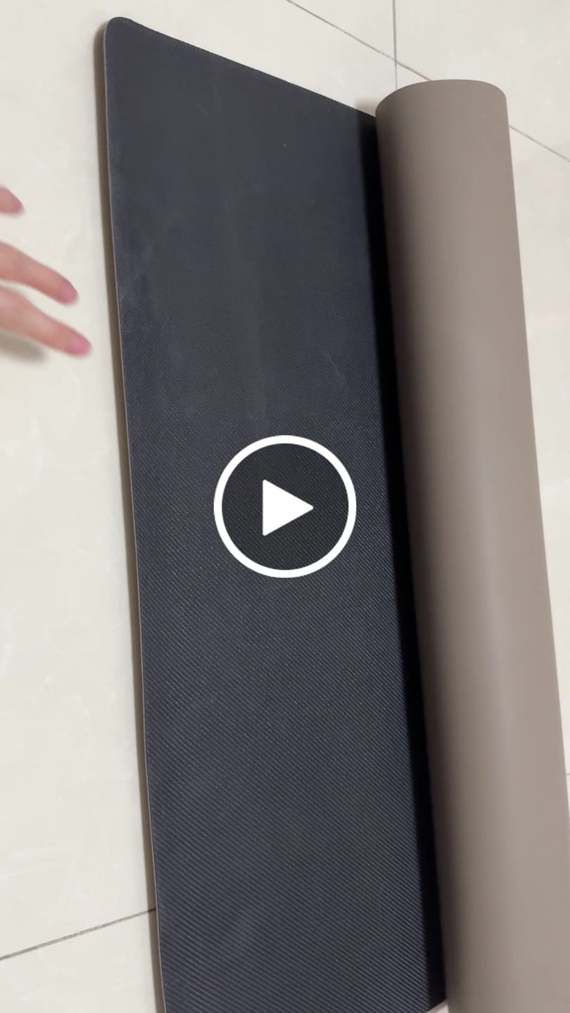 Customer video review of Away Travel Mat 1.5mm