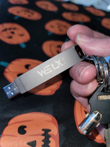 Customer photo review of WELX 1TB 1200mbs USB 3.2 Ultrafast PRO (USB-C + USB-A) High-Speed  Black Thumb Drive