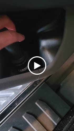 Customer video review of CAROUSEL HAIR & BODY MIST