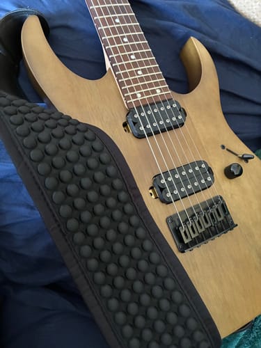 Customer photo review of Zero-Gravity Strap for Guitar & Bass [Standard]