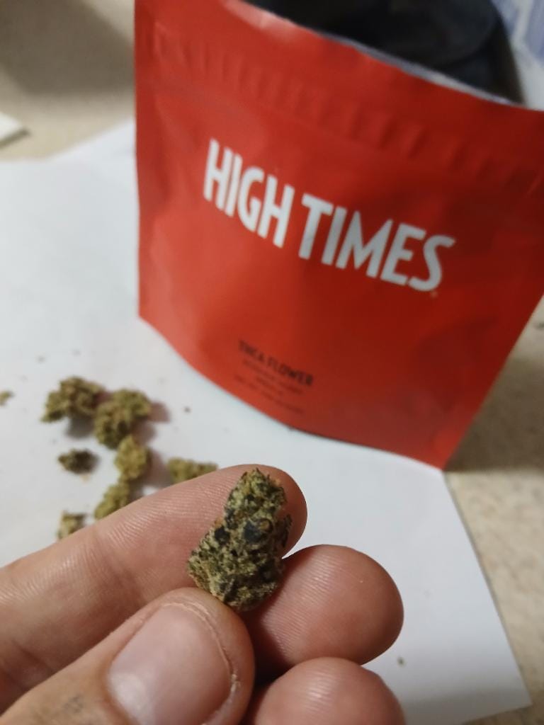 Customer photo review of High Times THCa 3.5g Flower Pouch