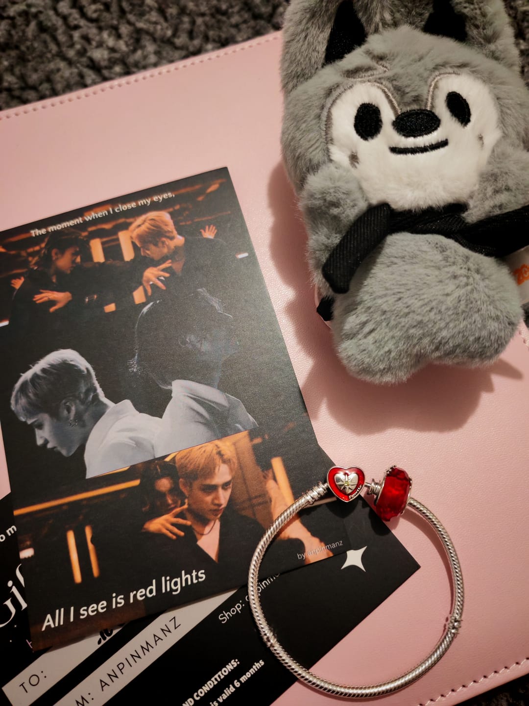 Customer photo review of PROJECT SKZ! heart clasp bracelet