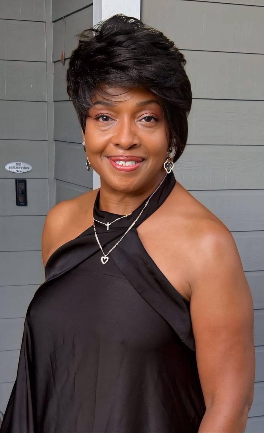 Customer photo review of Bobbi Boss Wig M132 Tami